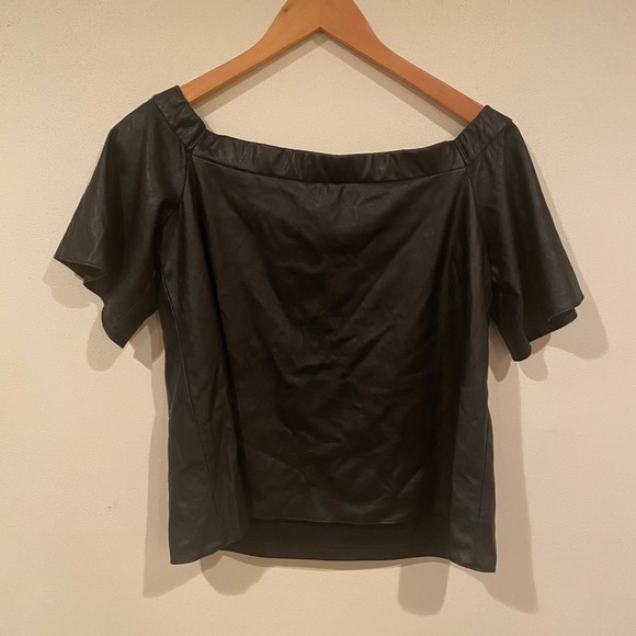 Bailey 44 Black Off-Shoulder Short Sleeve Top - Picture 5 of 8